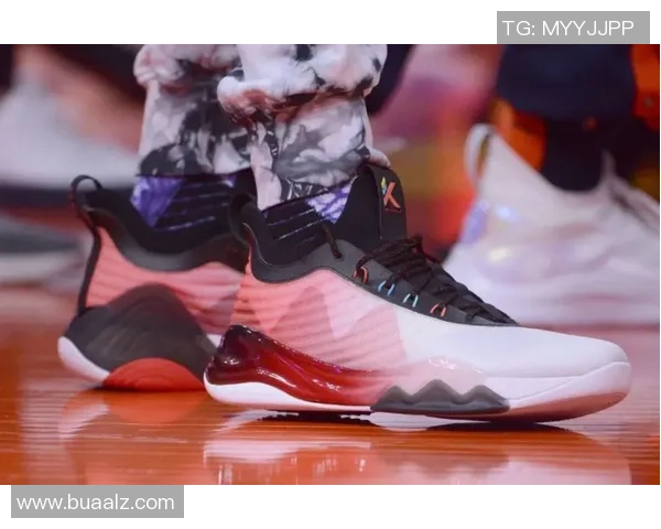 《NBA新赛季全面解析：球员转会动态、冠军争夺战与新星崛起》